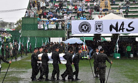Chapecó homenajea a víctimas del accidente aéreo